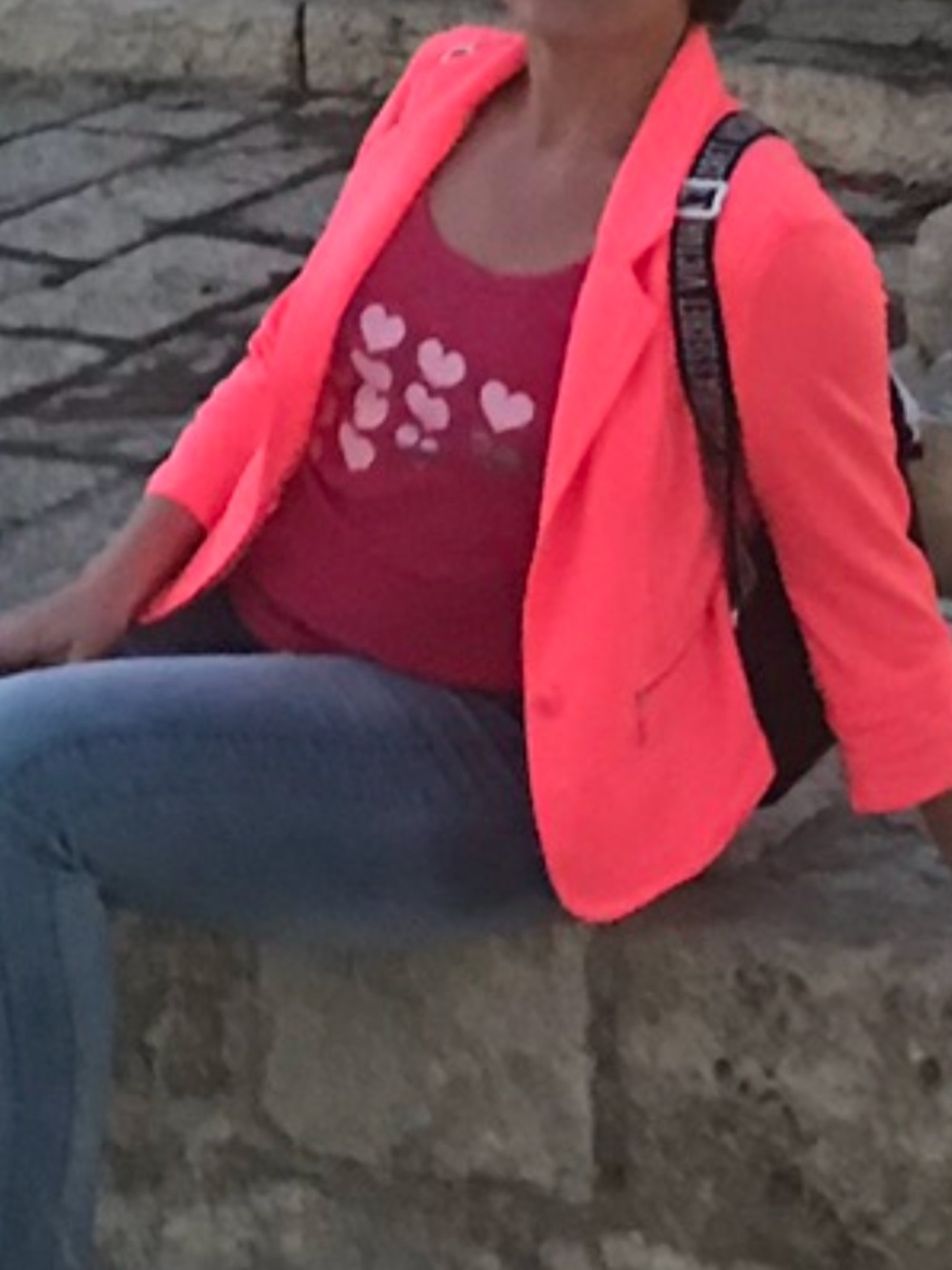 Women’s cropped vest, size medium, colour pink.